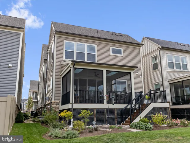 $1,228,000 | 43221 Greeley Square, Ashburn, VA 20148