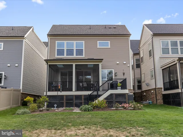 $1,228,000 | 43221 Greeley Square, Ashburn, VA 20148