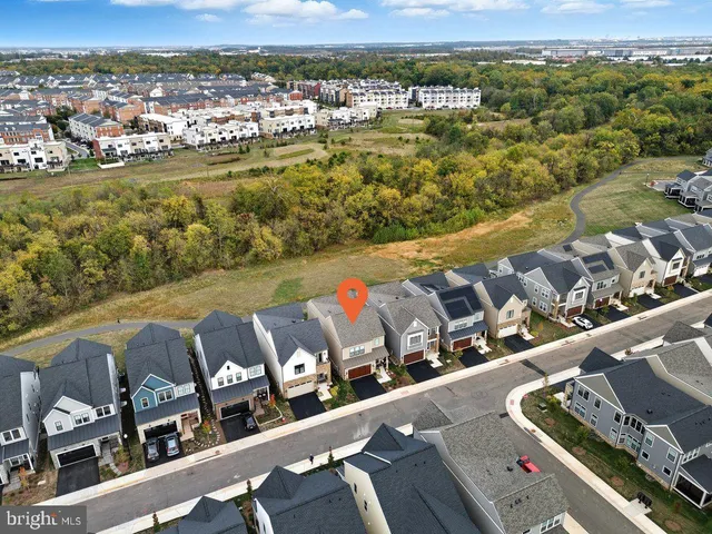 $1,228,000 | 43221 Greeley Square, Ashburn, VA 20148