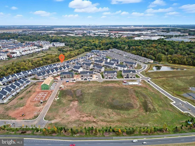 $1,228,000 | 43221 Greeley Square, Ashburn, VA 20148