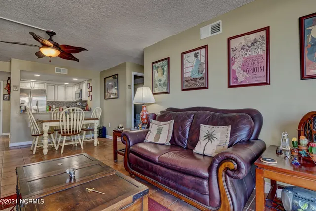 $1,600 | 2000 New River Inlet Road, Unit 1511, North Topsail Beach, NC 28460