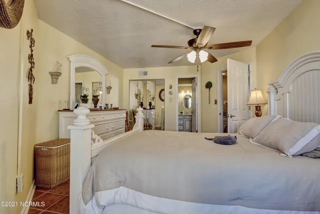 $1,600 | 2000 New River Inlet Road, Unit 1511, North Topsail Beach, NC 28460