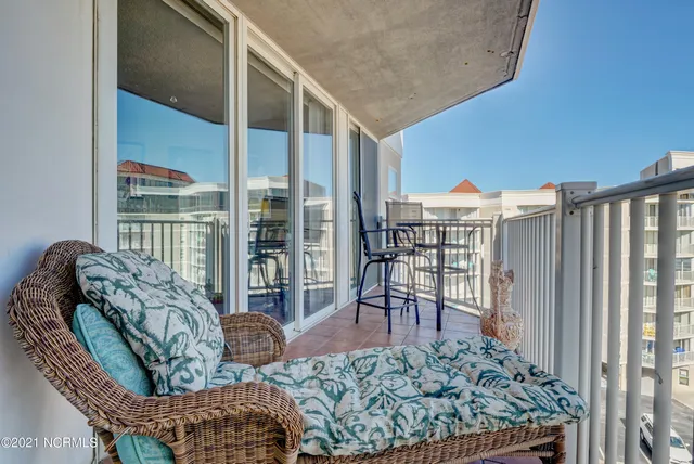 $1,600 | 2000 New River Inlet Road, Unit 1511, North Topsail Beach, NC 28460