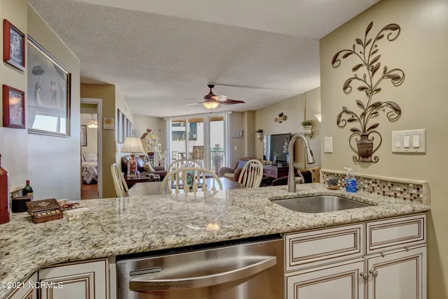 $1,600 | 2000 New River Inlet Road, Unit 1511, North Topsail Beach, NC 28460