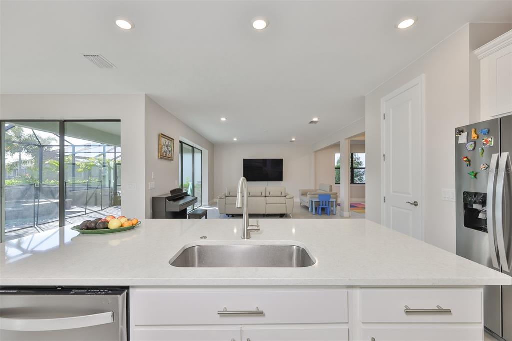 16320 Hidden Oak Loop Bradenton, FL 34211 - Photo 18 of 56