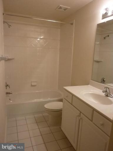 4517 25th Road North Arlington, VA 22207 - Photo 14 of 26 Bath #4