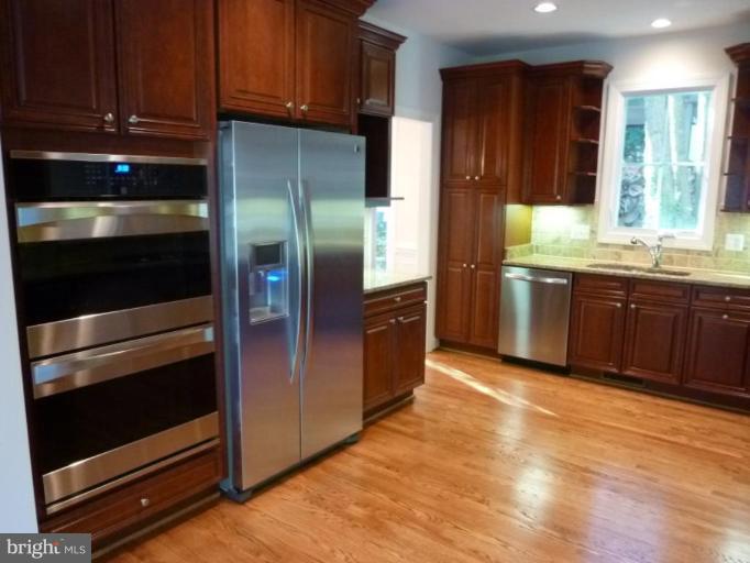 4517 25th Road North Arlington, VA 22207 - Photo 7 of 26 Kitchen #2