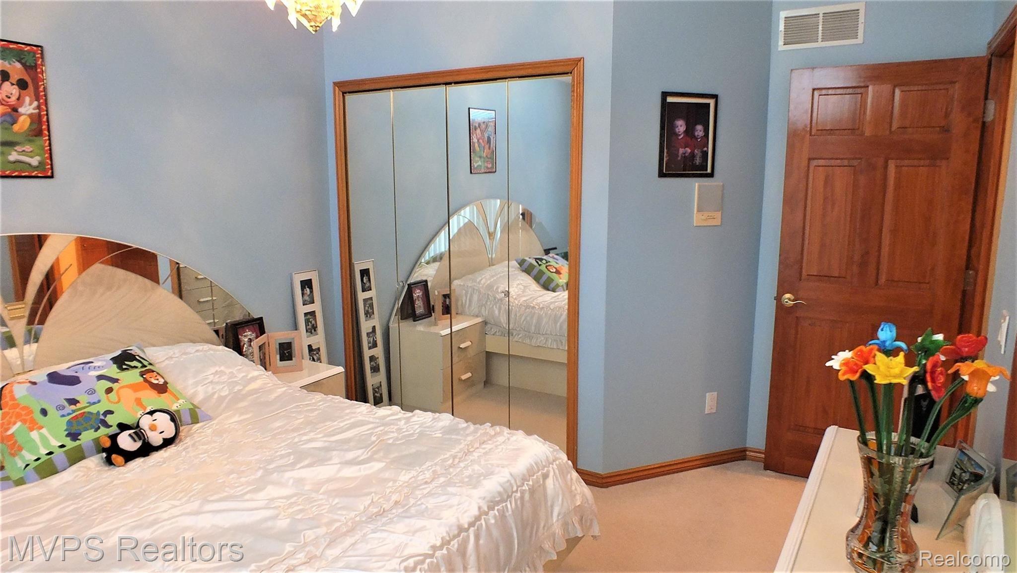 39555 Ryan Road Sterling Heights, MI 48310 - Photo 31 of 45 Bedroom 1