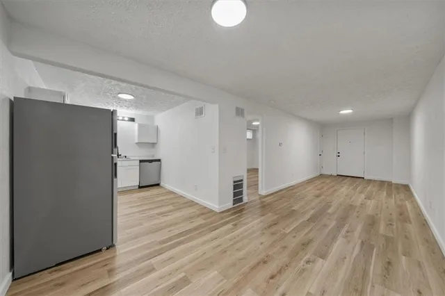 $1,315,000 | 1001 Twin Oaks Terrace, Harrisonville, MO 64701