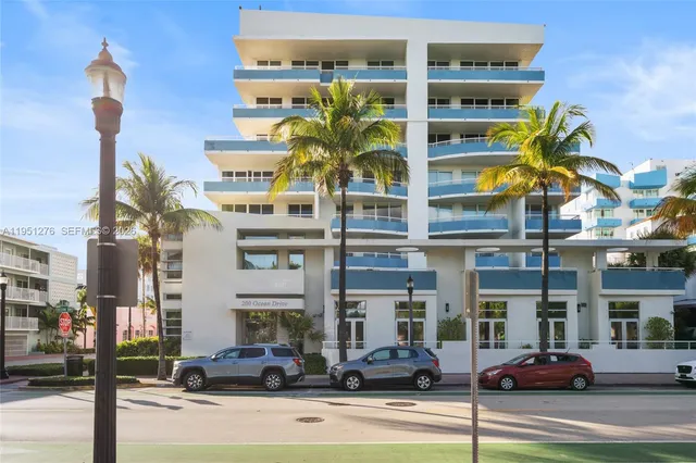 $15,000 | 200 Ocean Drive, Unit 8F, Miami Beach, FL 33139