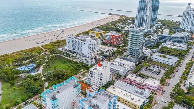 $15,000 | 200 Ocean Drive, Unit 8F, Miami Beach, FL 33139