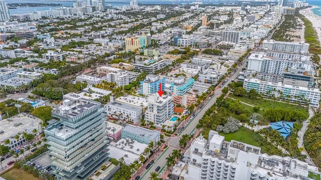 $15,000 | 200 Ocean Drive, Unit 8F, Miami Beach, FL 33139