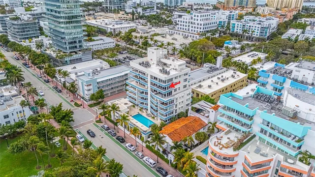 $15,000 | 200 Ocean Drive, Unit 8F, Miami Beach, FL 33139