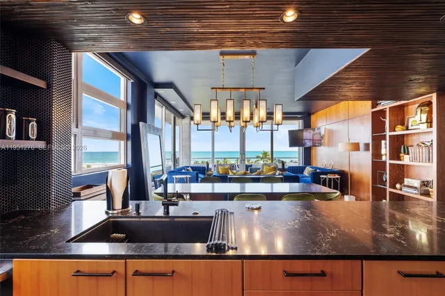 $15,000 | 200 Ocean Drive, Unit 8F, Miami Beach, FL 33139