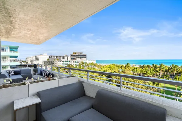 $11,500 | 200 Ocean Drive, Unit 8F, Miami Beach, FL 33139