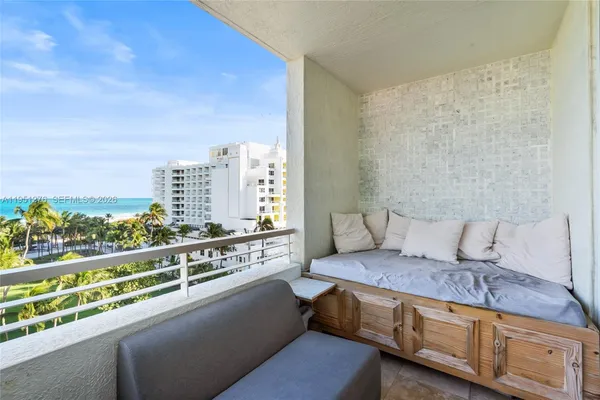 $11,500 | 200 Ocean Drive, Unit 8F, Miami Beach, FL 33139