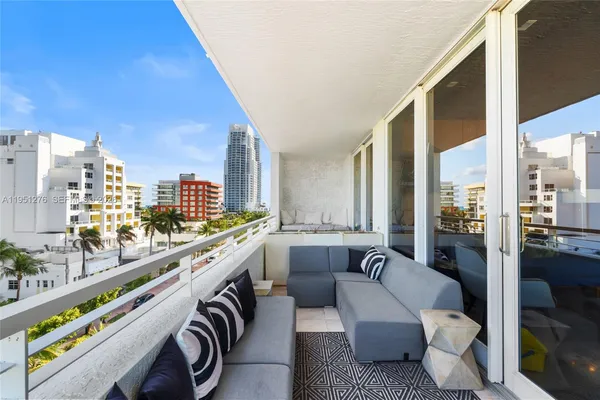 $11,500 | 200 Ocean Drive, Unit 8F, Miami Beach, FL 33139