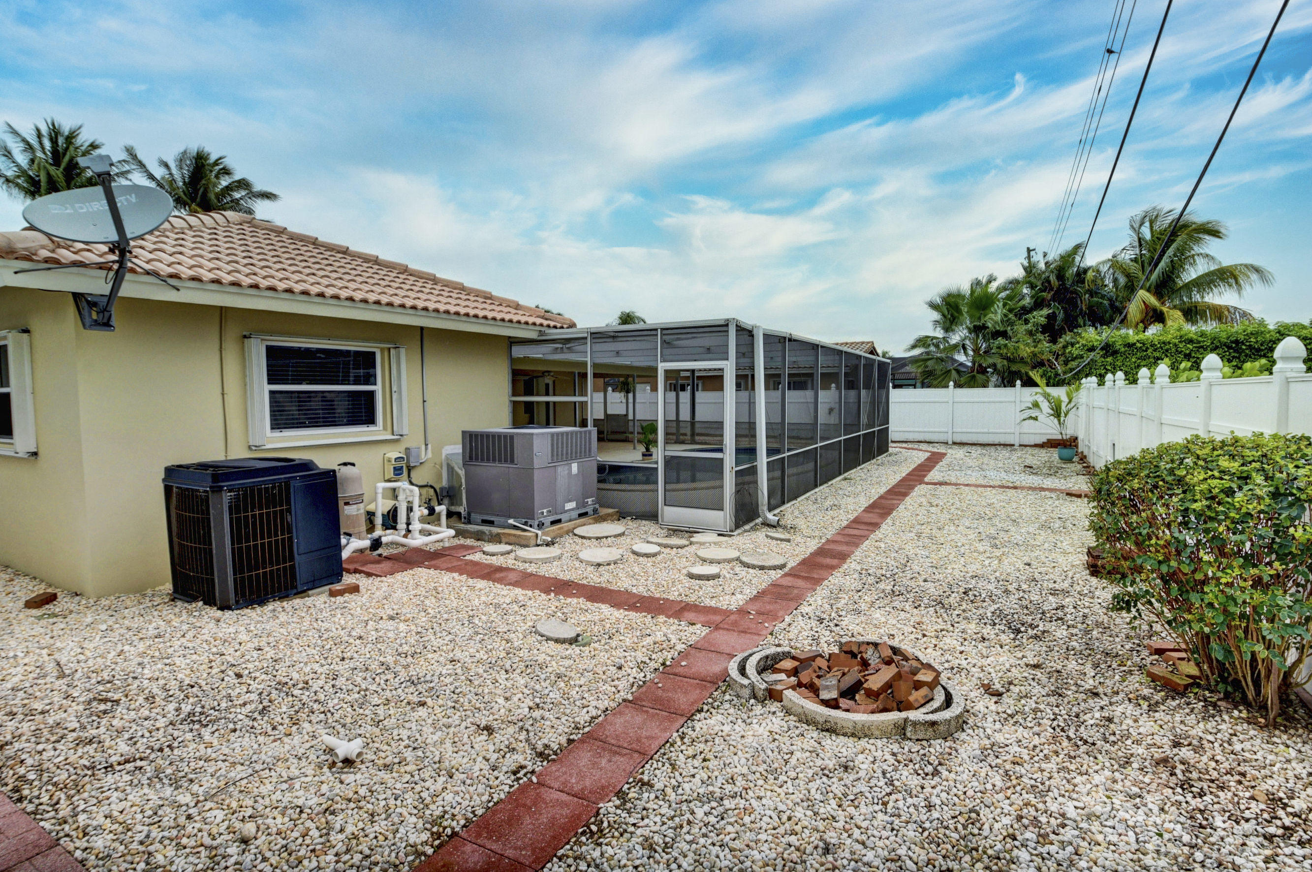 984 Southwest 3rd Street Boca Raton, FL 33486 - Photo 28 of 36 Backyard