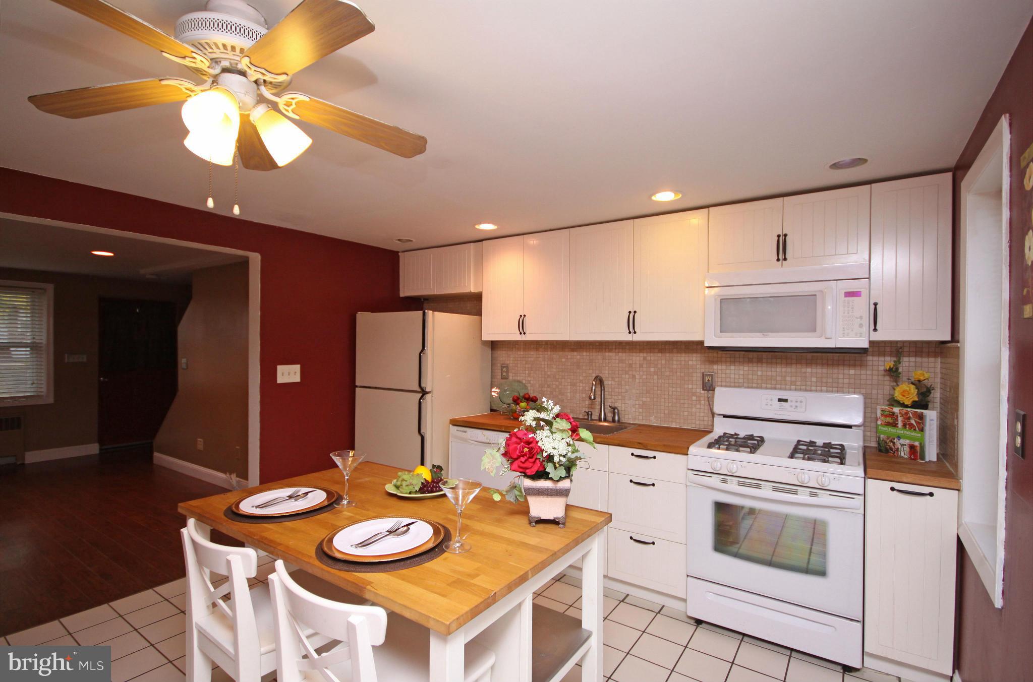 3702 Clarenell Road Baltimore, MD 21229 - Photo 1 of 28 Kitchen