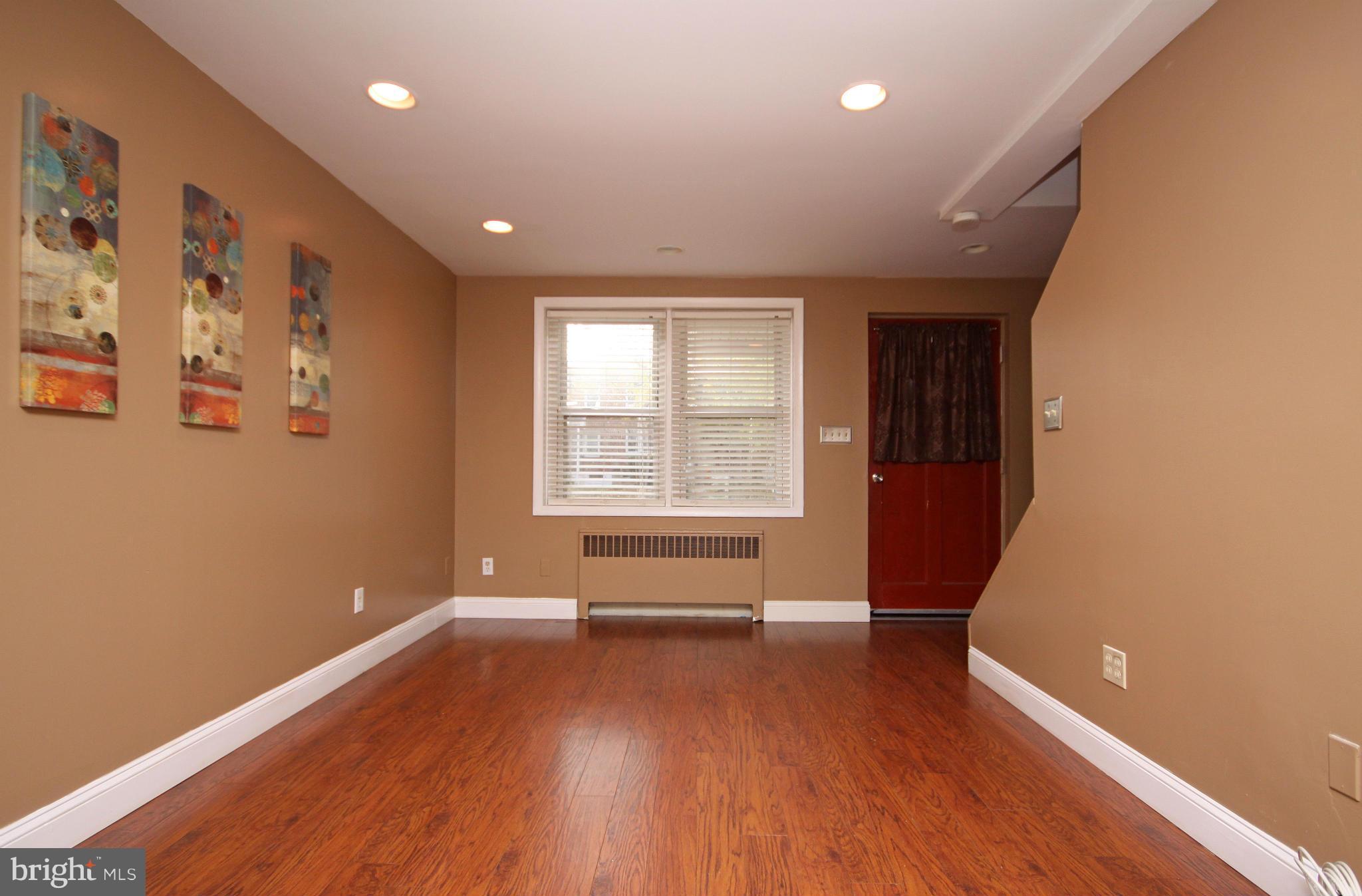 3702 Clarenell Road Baltimore, MD 21229 - Photo 2 of 28 Kitchen