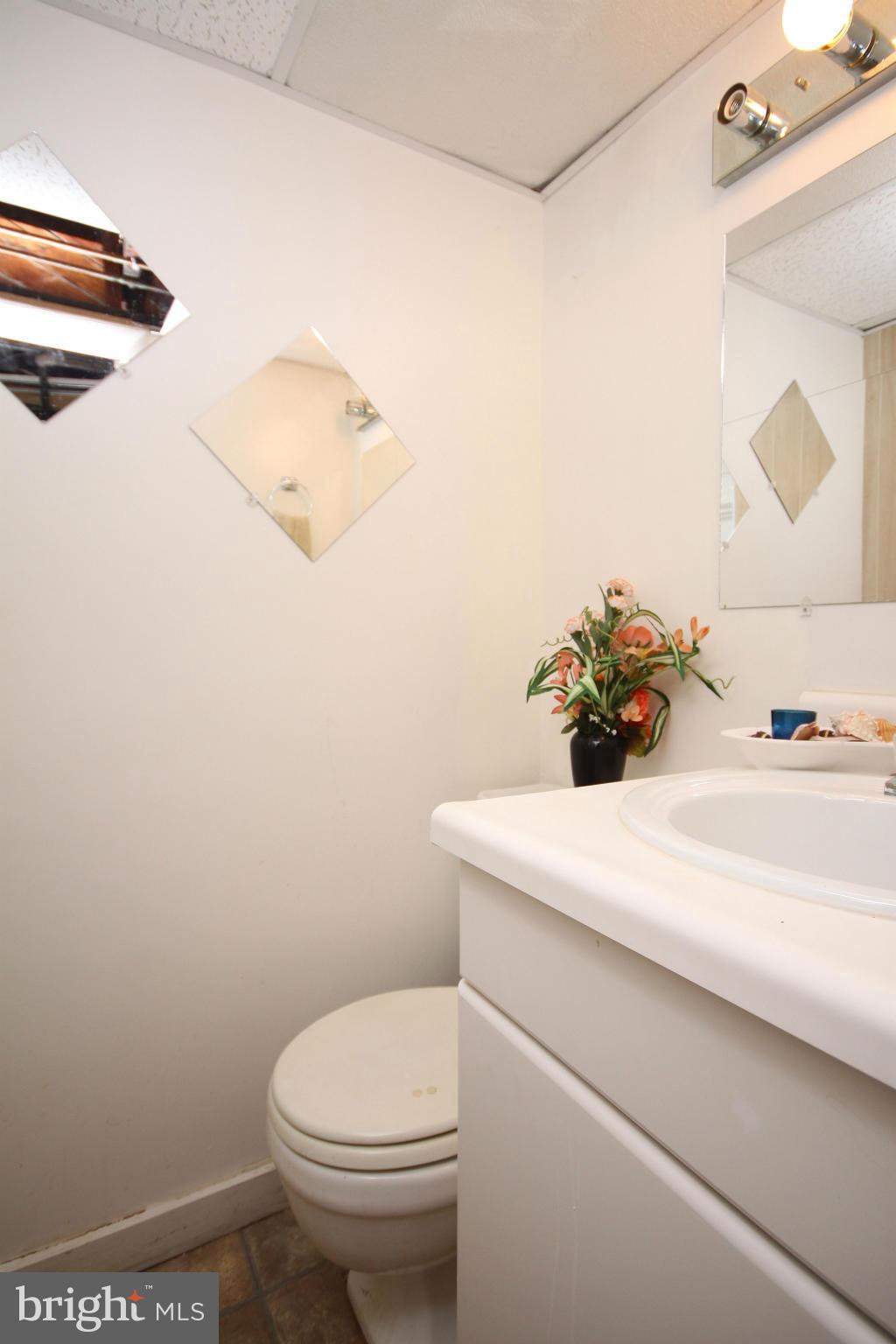 3702 Clarenell Road Baltimore, MD 21229 - Photo 16 of 28 Bath
