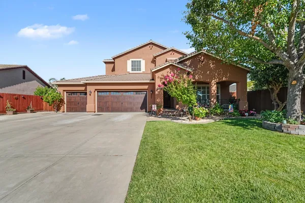 $734,900 | 1350 Anacapri Drive, Manteca, CA 95336