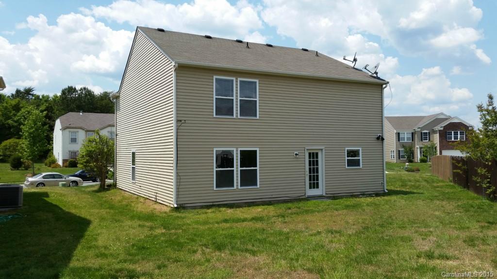 14215 Luscombe Farm Road Charlotte, NC 28278 - Photo 2 of 16