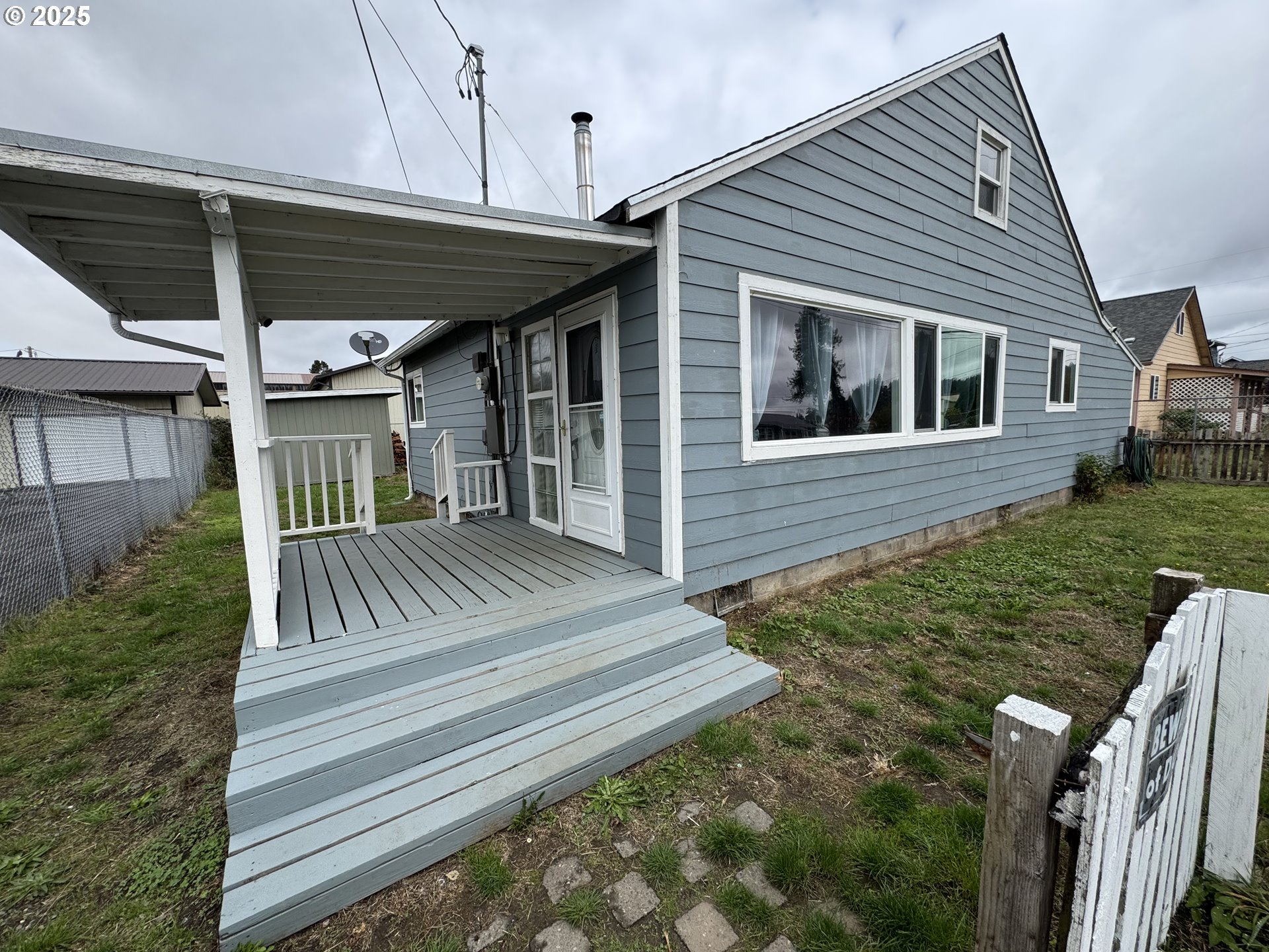 1010 North Lake Road Lakeside, OR 97449 - Photo 2 of 38