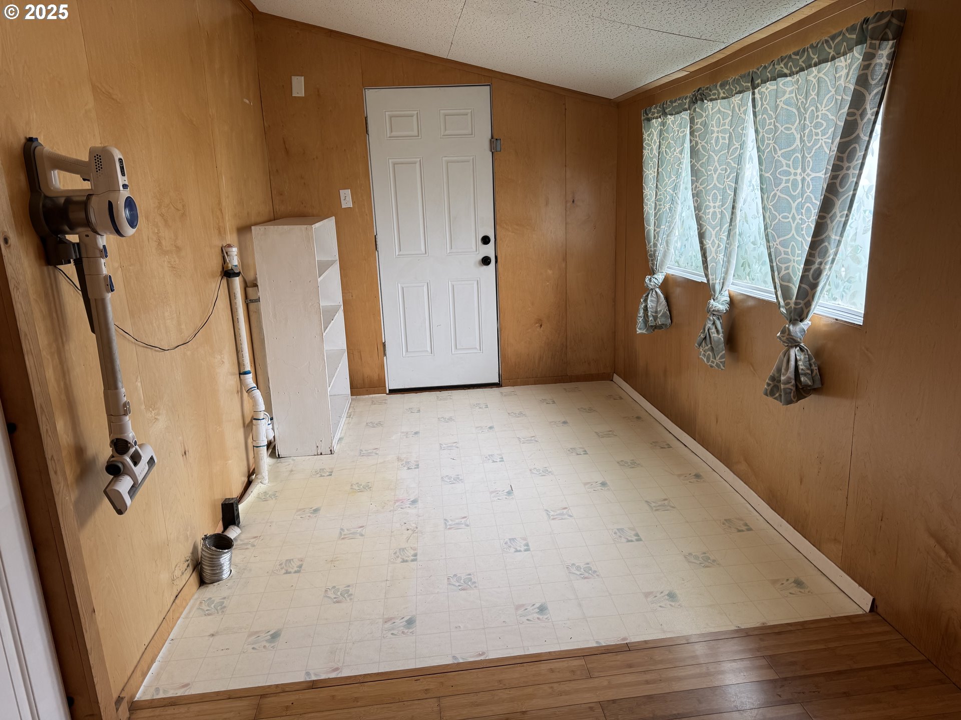 1010 North Lake Road Lakeside, OR 97449 - Photo 25 of 38