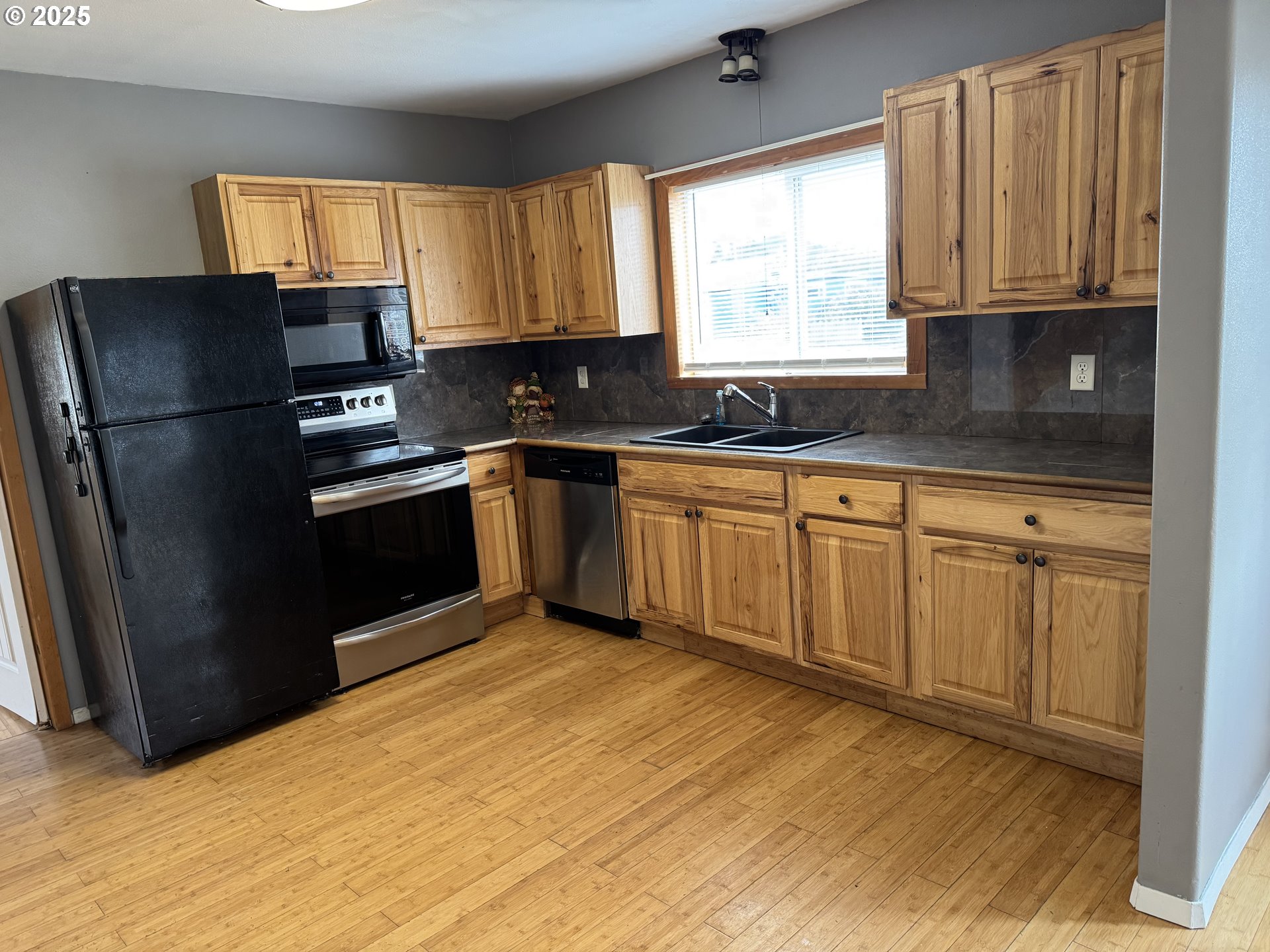 1010 North Lake Road Lakeside, OR 97449 - Photo 4 of 38