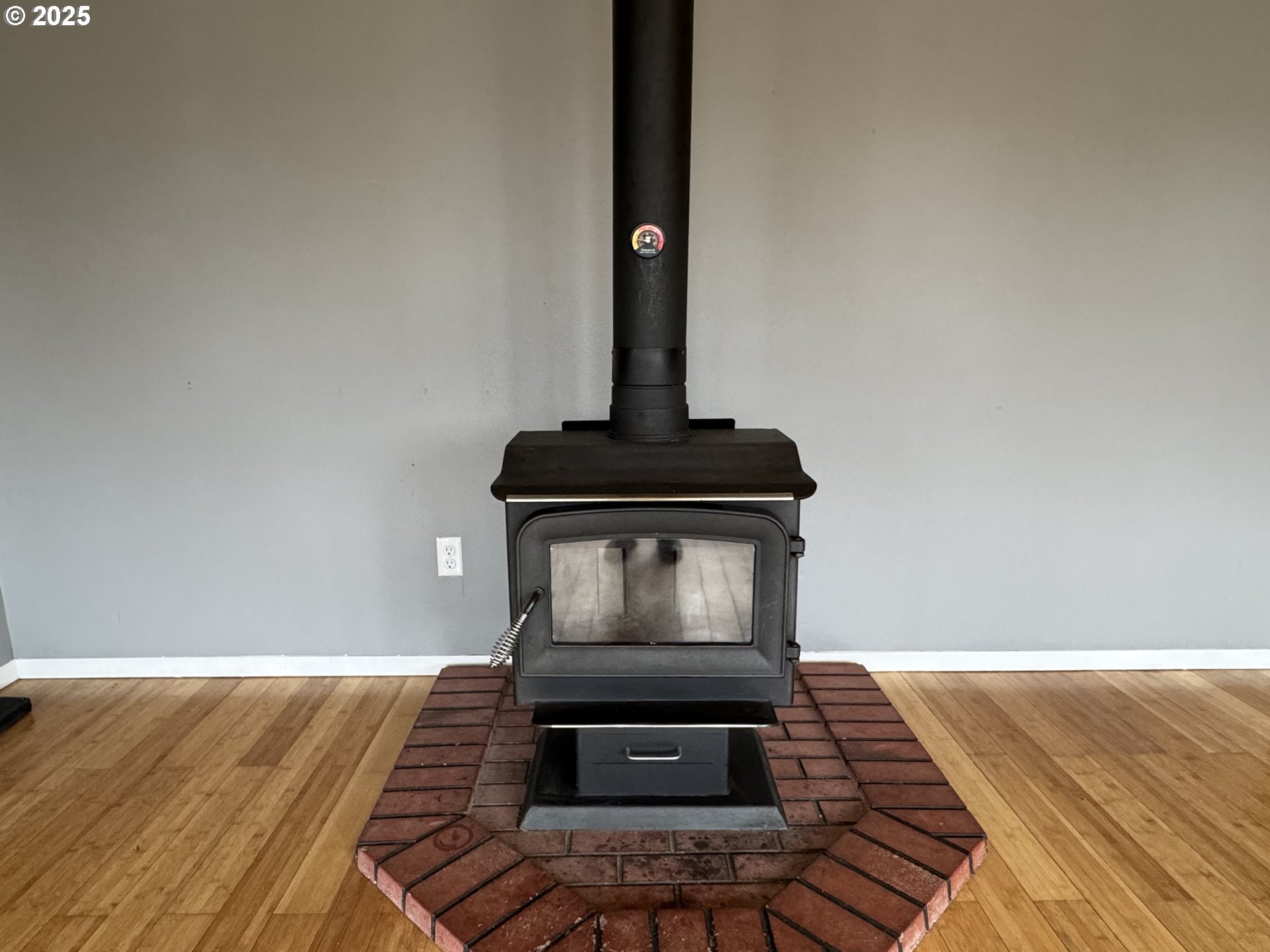 1010 North Lake Road Lakeside, OR 97449 - Photo 9 of 38