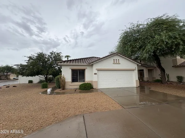$2,100 | 3938 West Buckskin Trail, Phoenix, AZ 85083
