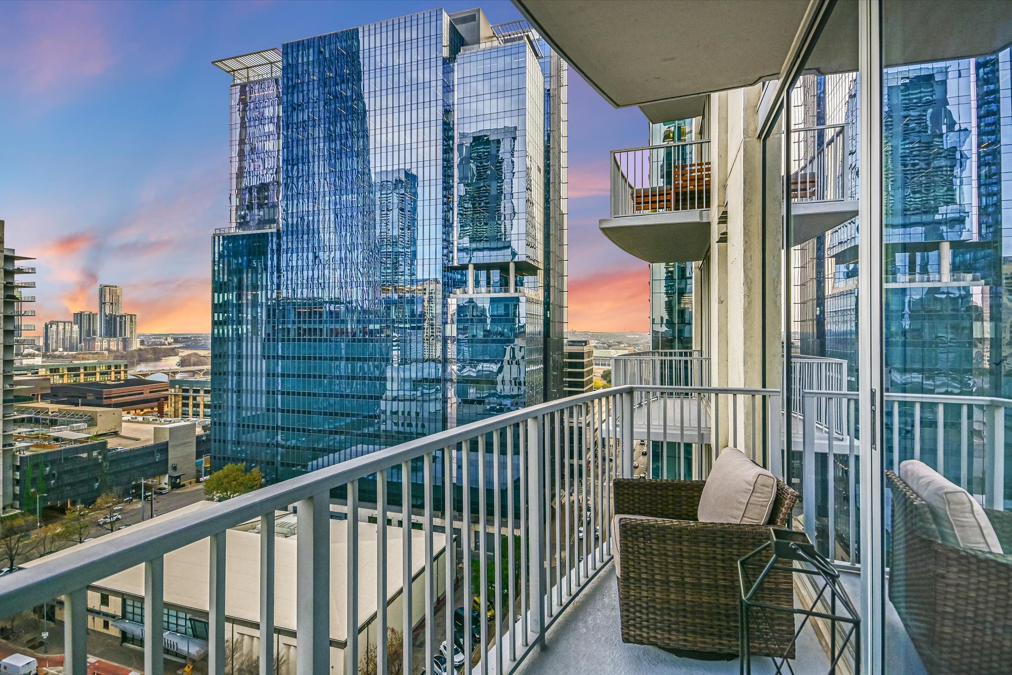 360 Nueces Street, Unit 1405 Austin, TX 78701 - Photo 28 of 40 a view of a balcony with couch