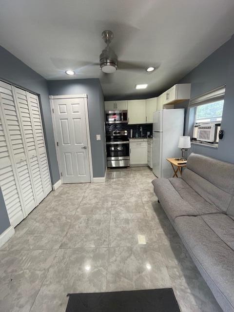 1148 Highview Road Lake Worth, FL 33462 - Photo 18 of 22 Bonus Room inside 1