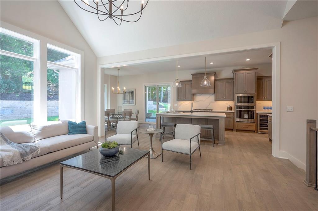 6753 Longview Road Shawnee, KS 66218 - Photo 8 of 31