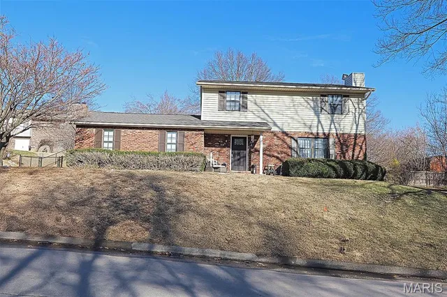 $304,999 | 2418 Old Cape Road, Jackson, MO 63755