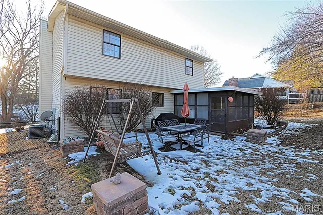 $304,999 | 2418 Old Cape Road, Jackson, MO 63755