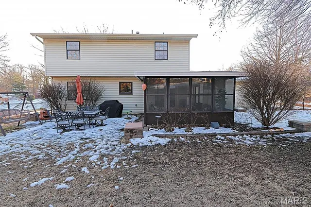 $304,999 | 2418 Old Cape Road, Jackson, MO 63755