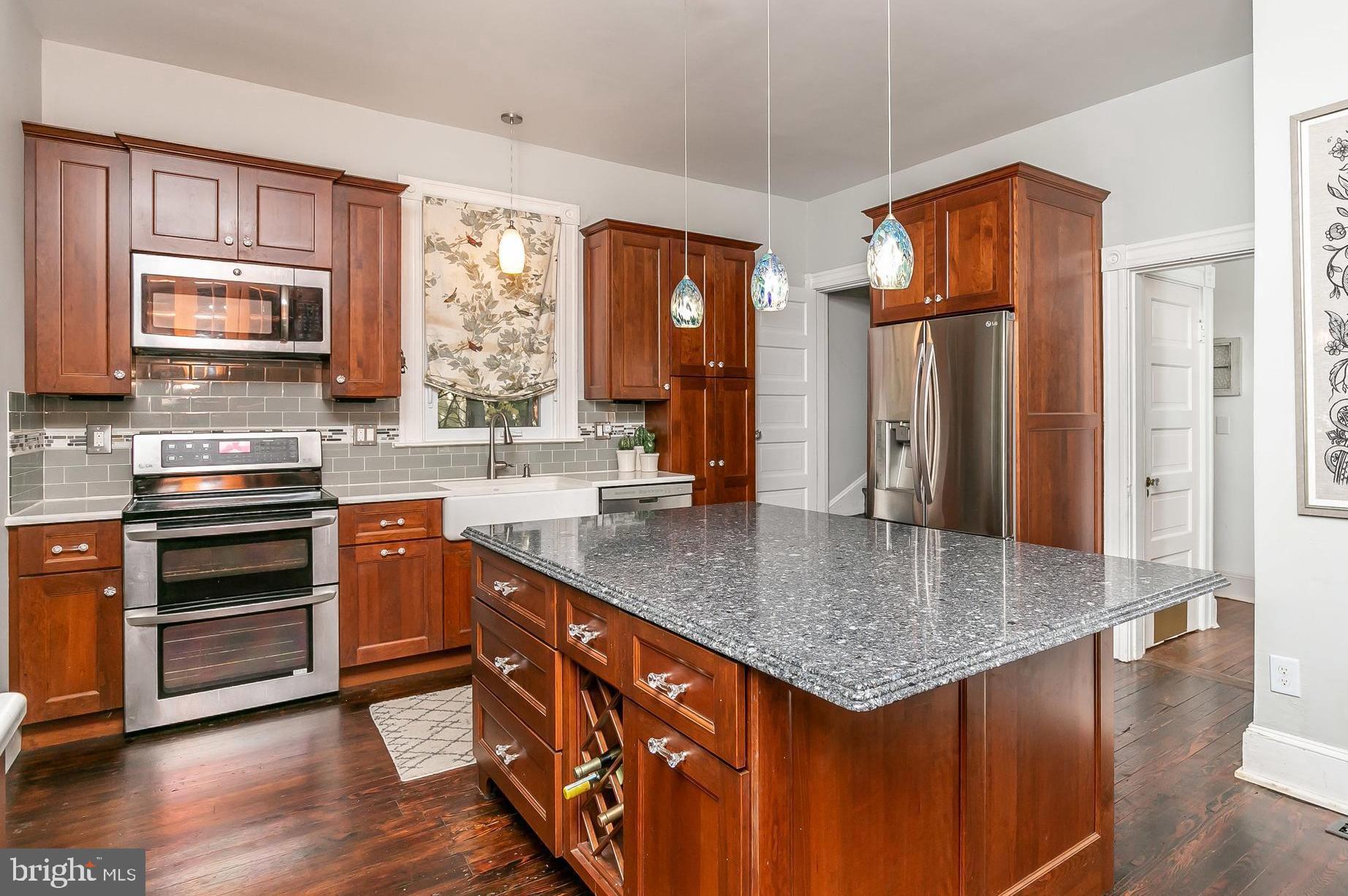 5506 Rusk Avenue Baltimore, MD 21215 - Photo 21 of 54 Stainless, and granite
