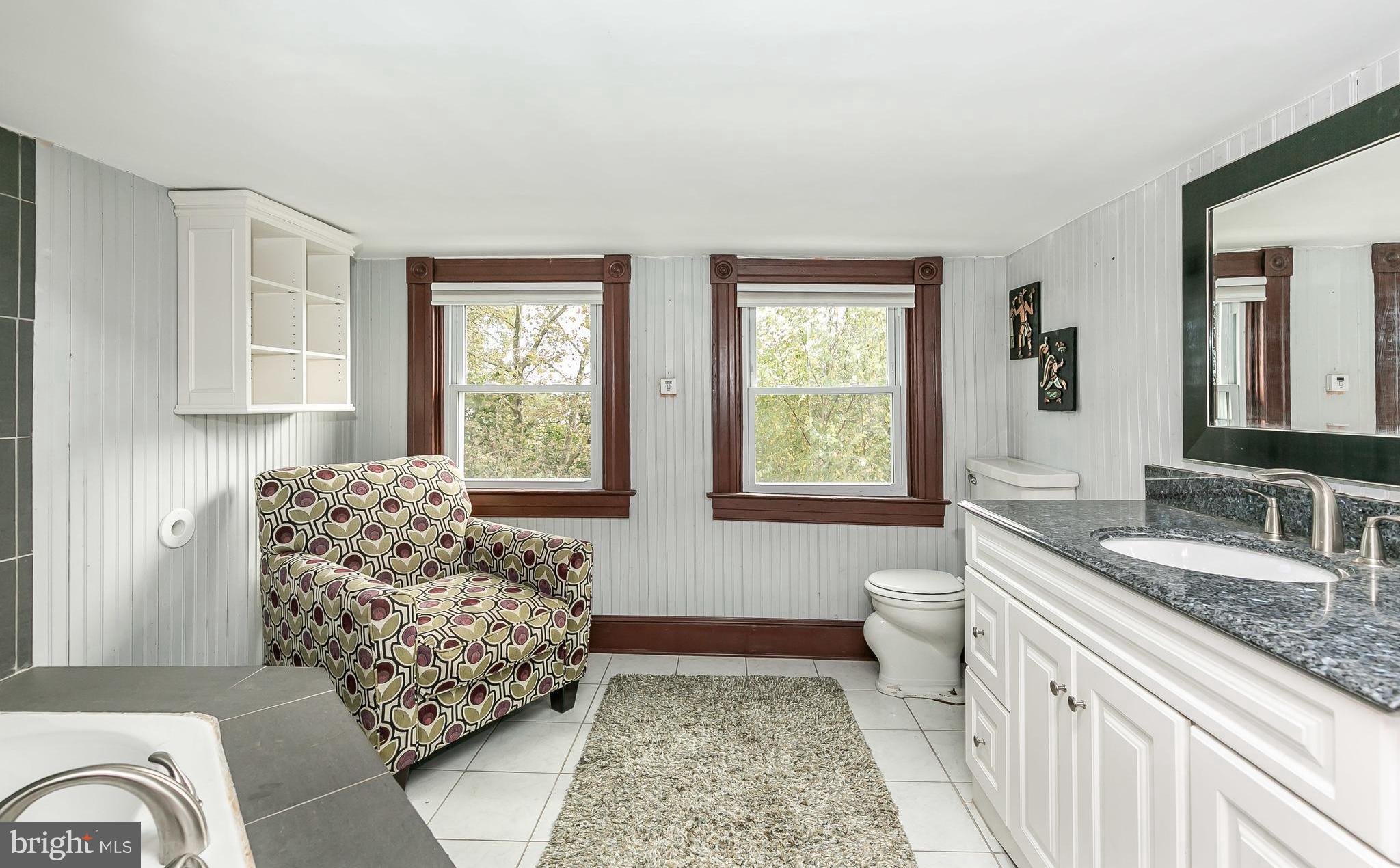 5506 Rusk Avenue Baltimore, MD 21215 - Photo 44 of 54 3rd full bath on 3rd floor