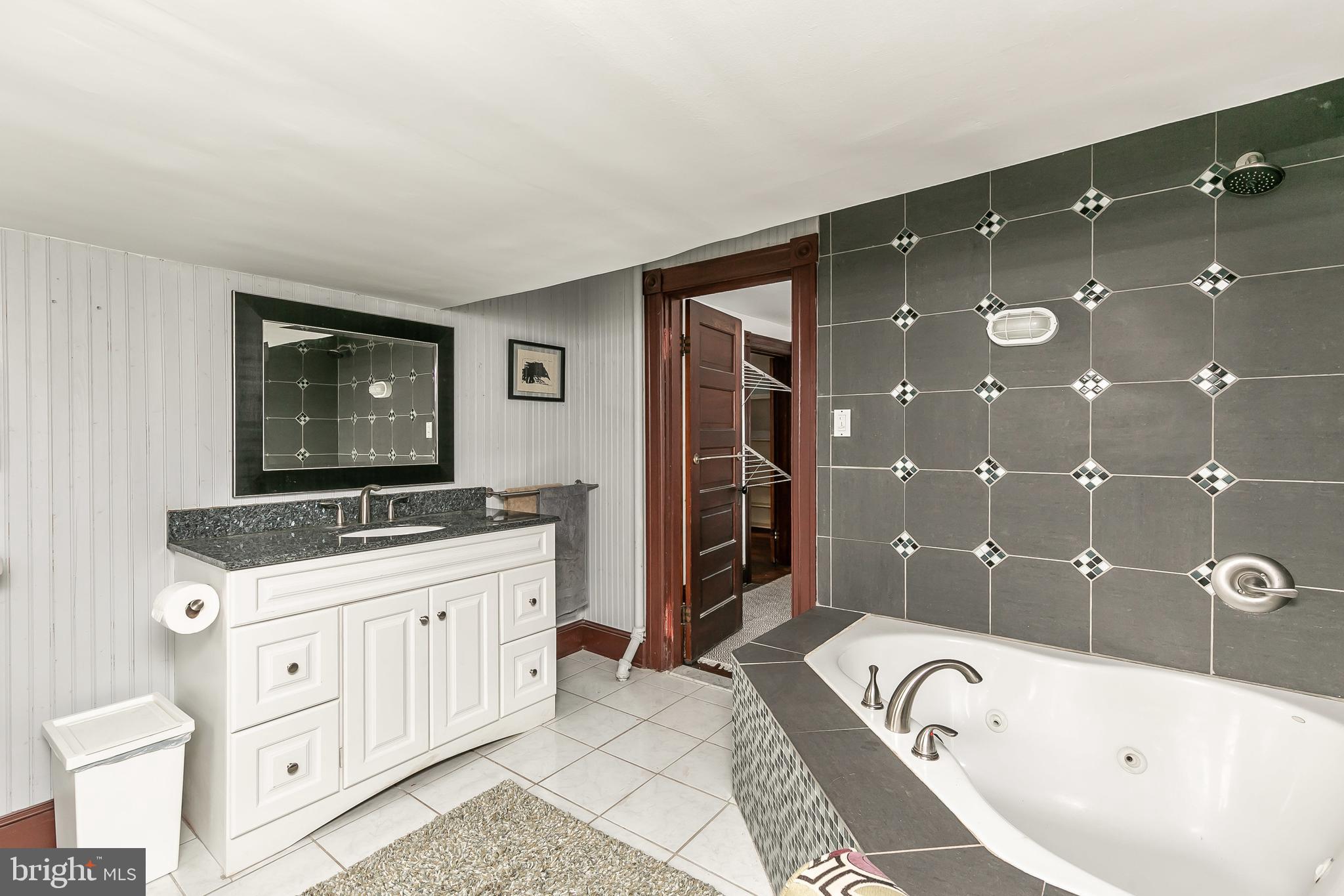 5506 Rusk Avenue Baltimore, MD 21215 - Photo 45 of 54 Great soaking tub