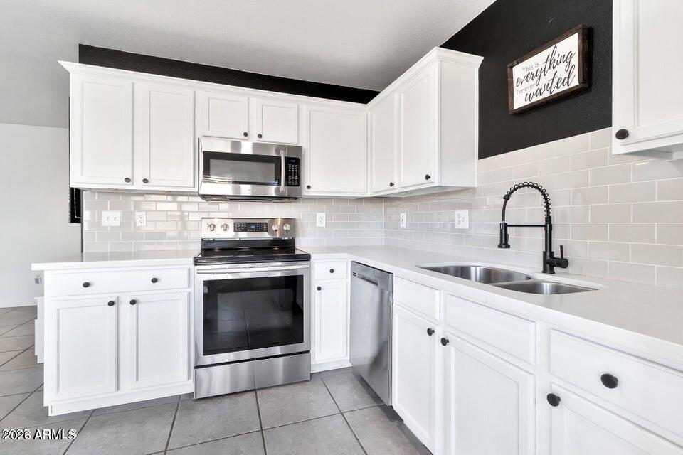 3454 South Chaparral Road Apache Junction, AZ 85119 - Photo 7 of 21 BRIGHT KITCHEN