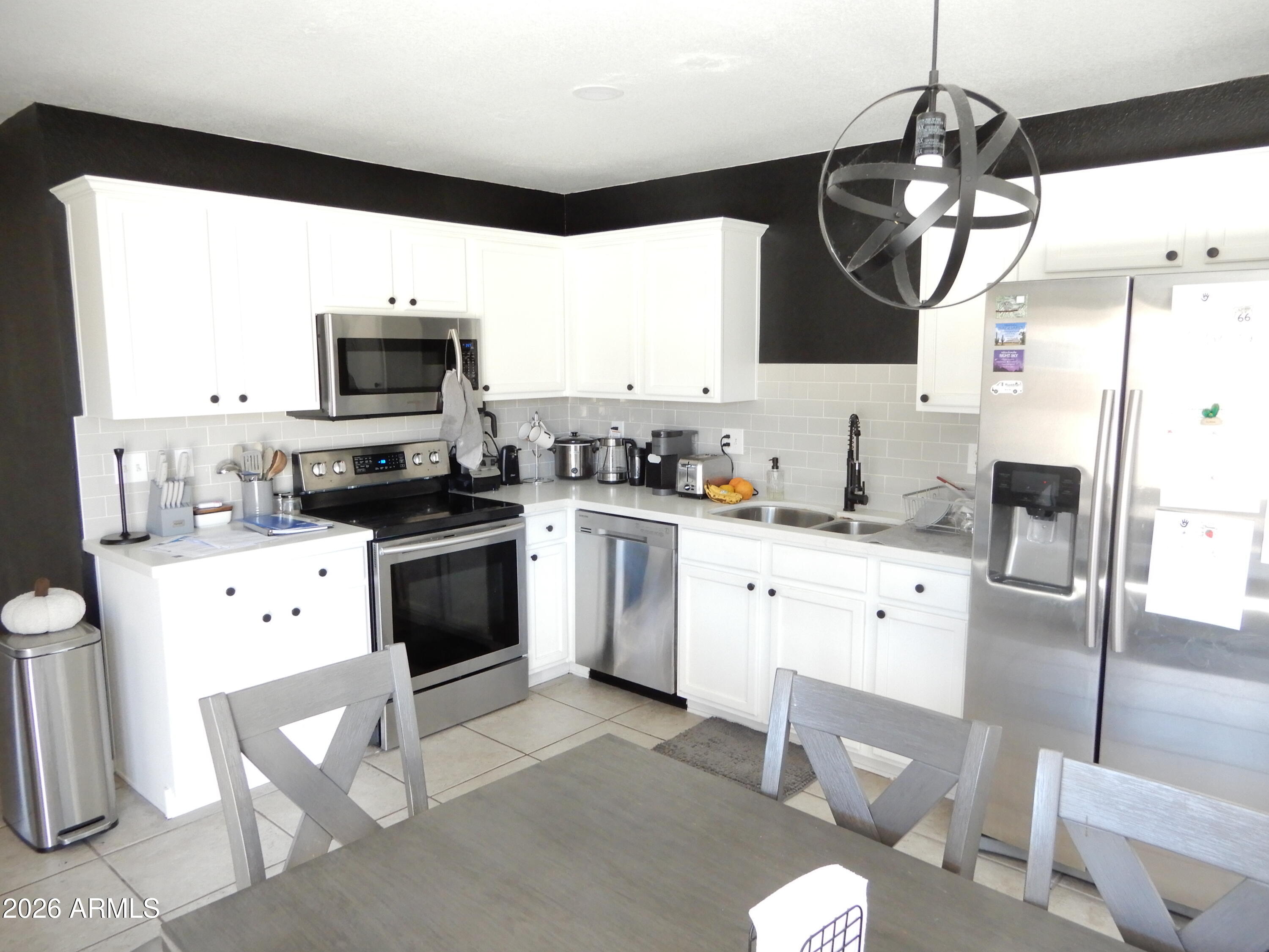 3454 South Chaparral Road Apache Junction, AZ 85119 - Photo 9 of 21 SPACIOUS KITCHEN