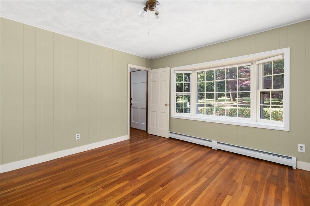 15 Williams Road Smithfield, RI 02917 - Photo 16 of 38