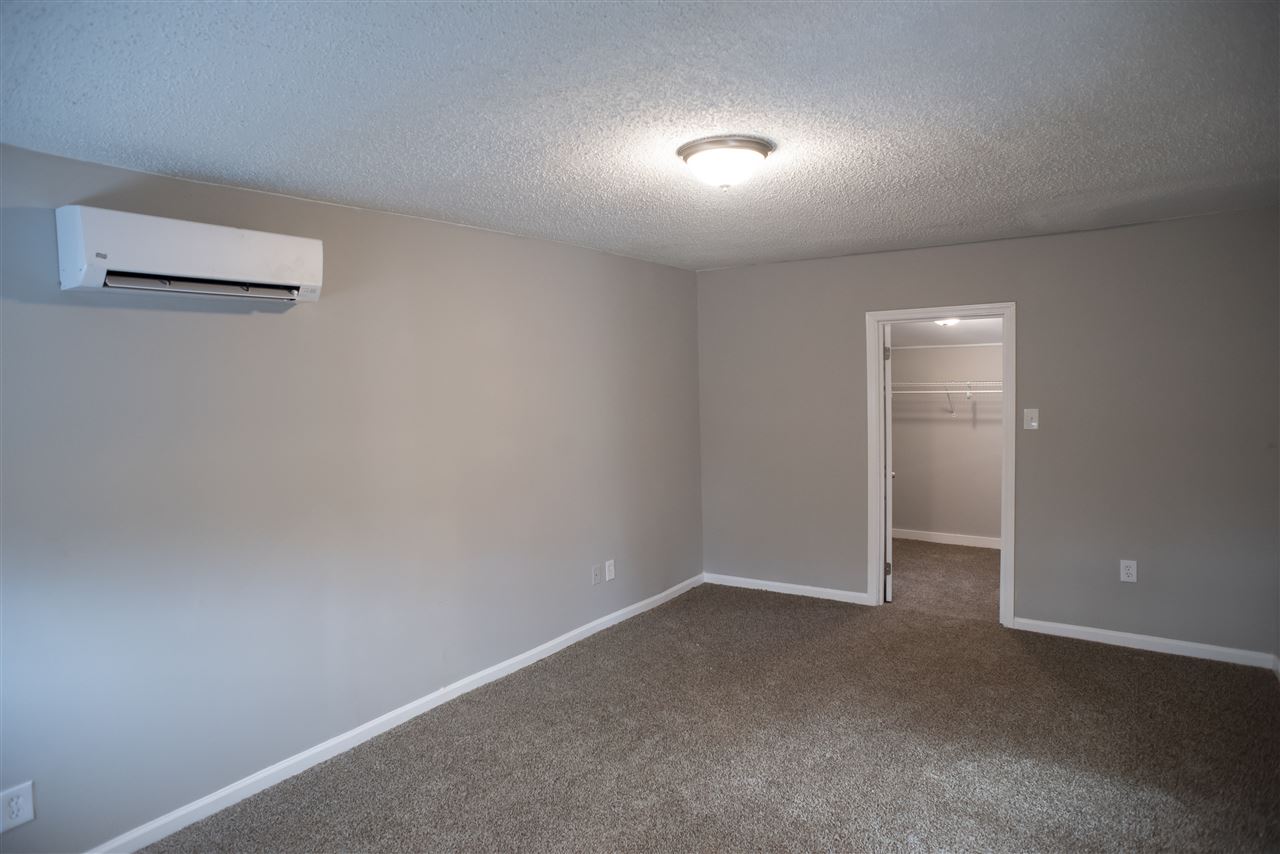 972 Lydgate Road Memphis, TN 38116 - Photo 2 of 15