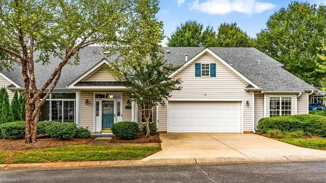$379,900 | 7 Patrick Henry Way, Greensboro, NC 27410