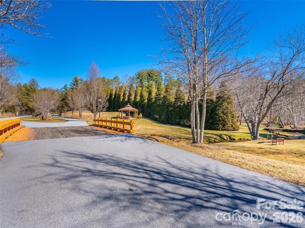 19-20 Riva Ridge Drive, Unit 26/34 Fairview, NC 28730 - Photo 12 of 15