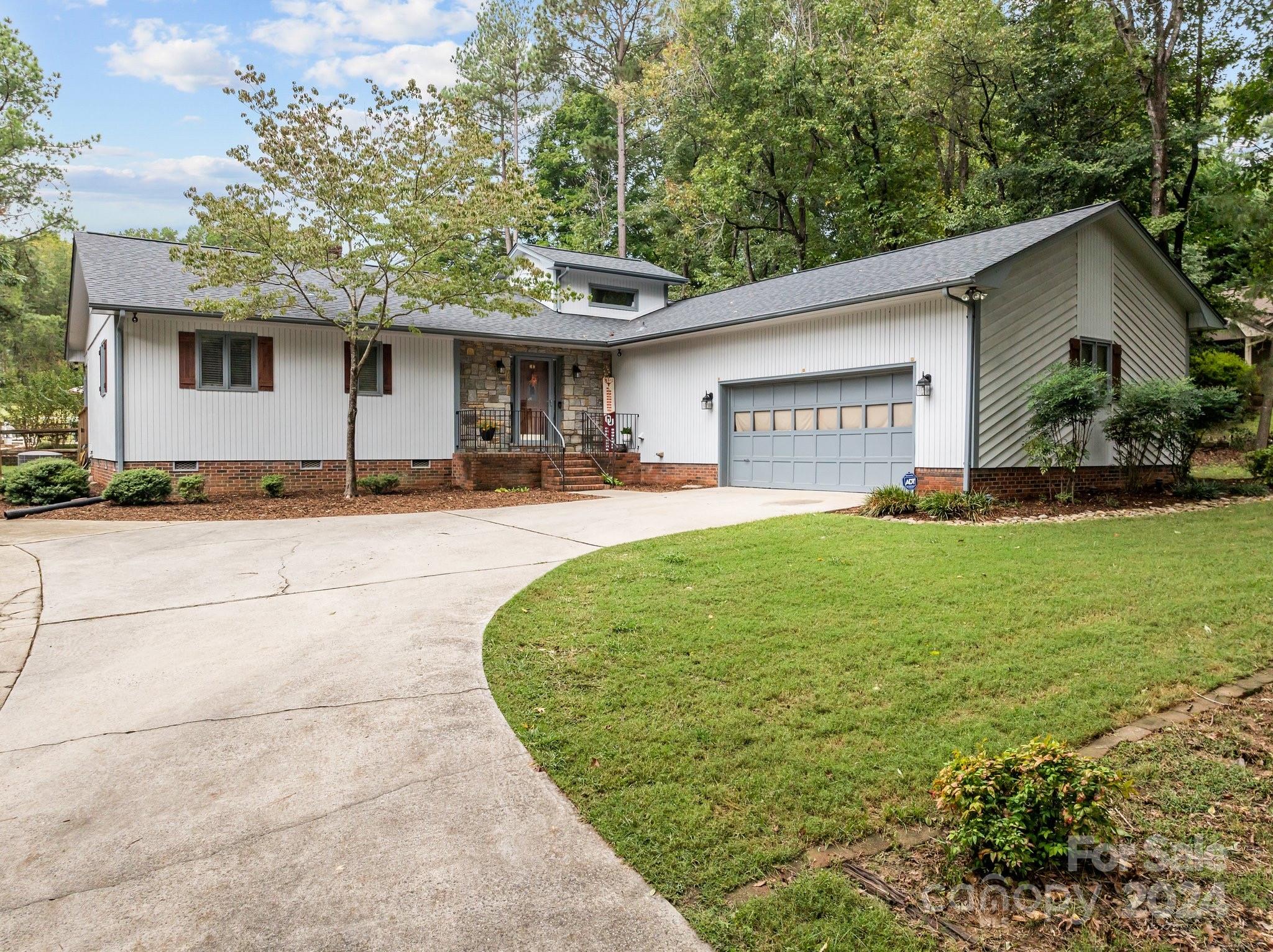 8092 Golf Course Drive North Denver, NC 28037 - Photo 2 of 48
