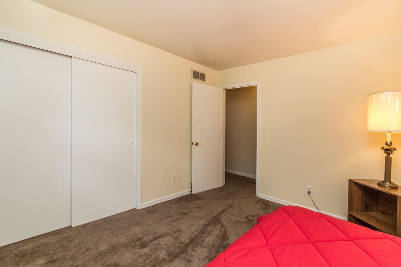 880 Greenridge Road Columbus, OH 43235 - Photo 21 of 34 Gallery Image 21