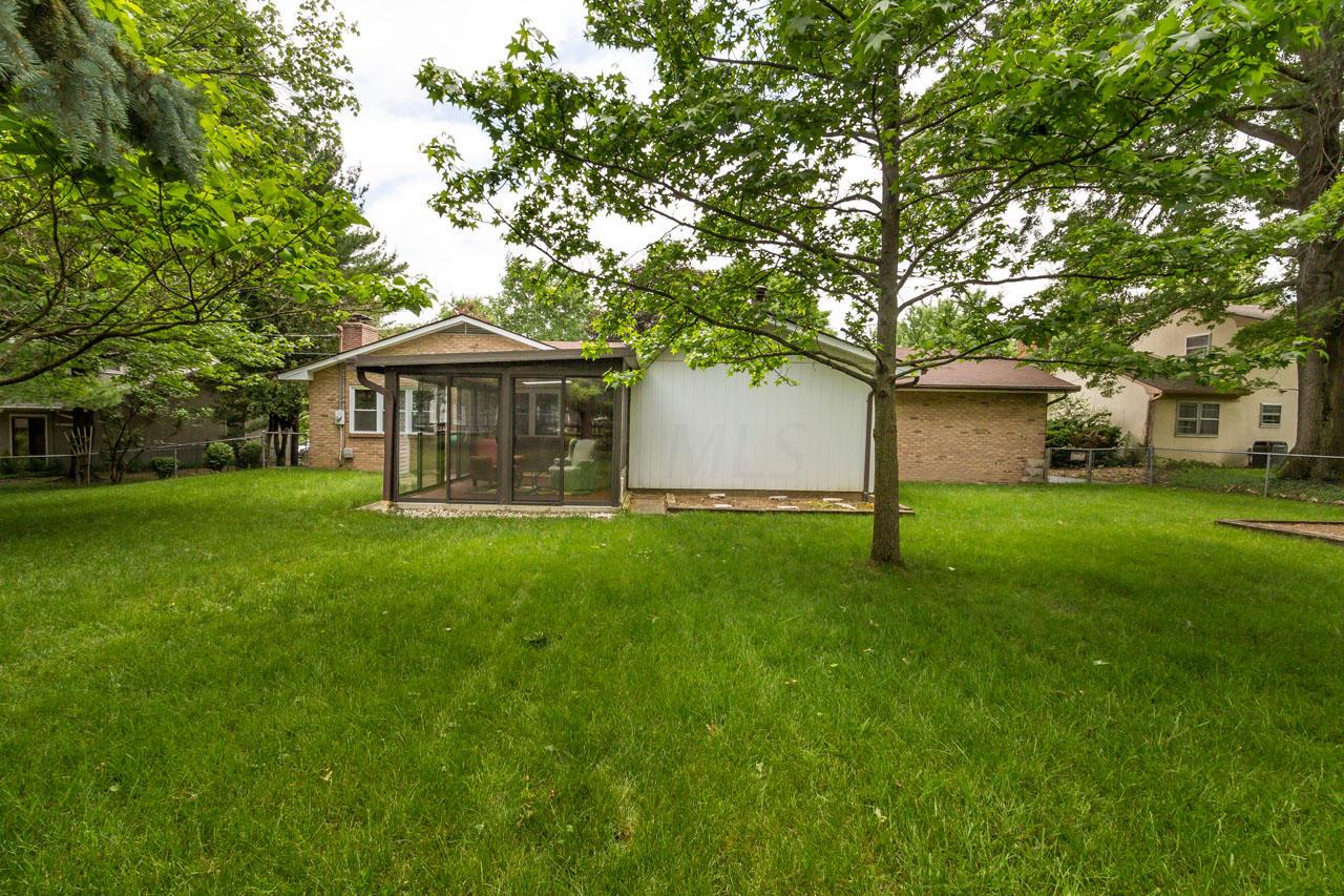 880 Greenridge Road Columbus, OH 43235 - Photo 28 of 34 Gallery Image 28